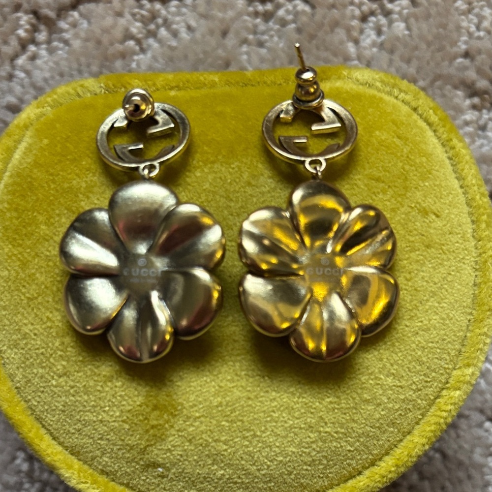 Gucci Gold and Silver Floral Earrings - Picture 3 of 5